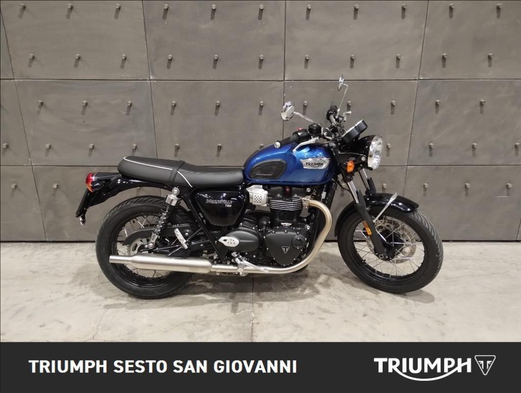 TRIUMPH Bonneville 900 T100 Chrome Edition