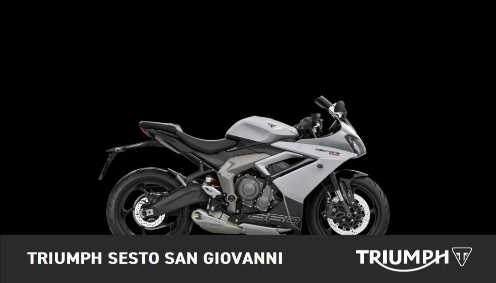 TRIUMPH Daytona 660 Abs
